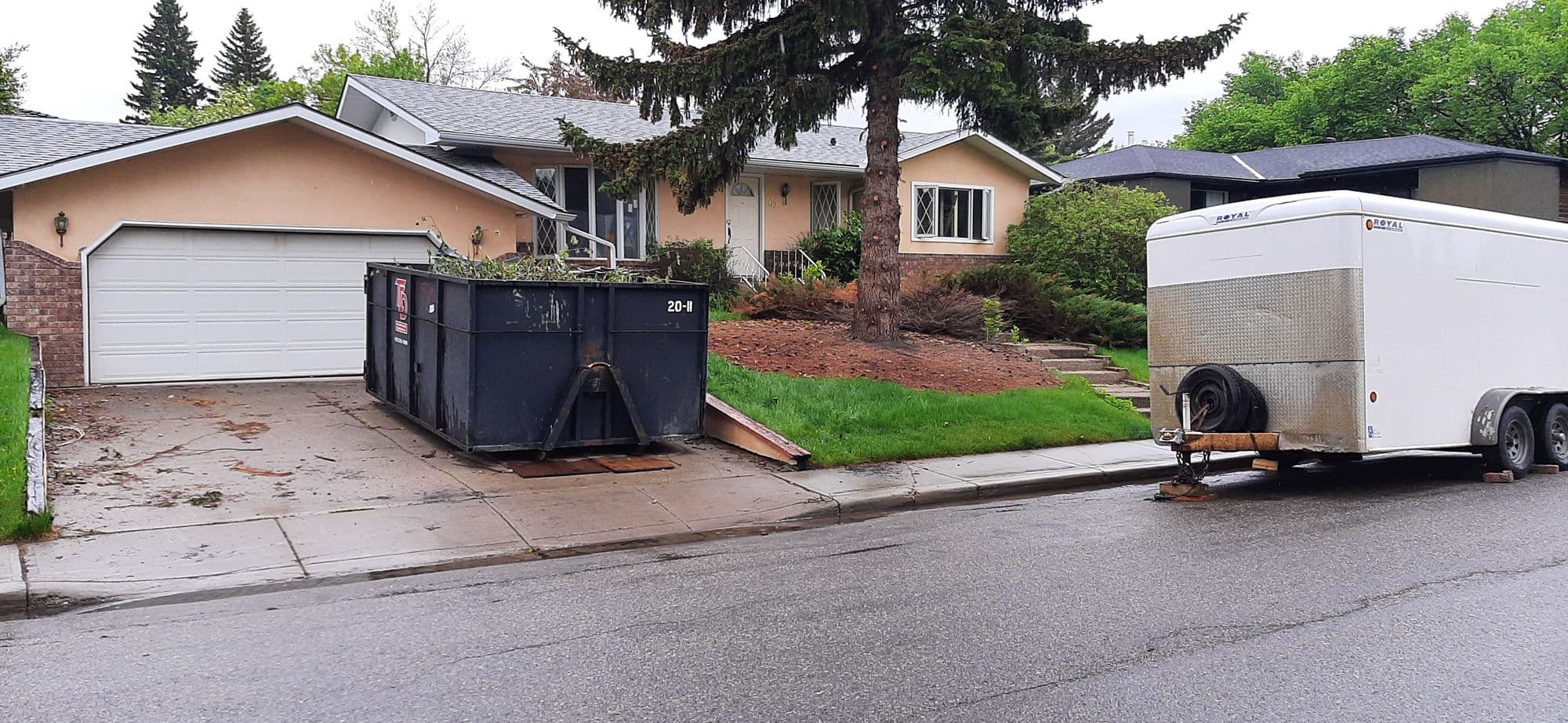 Home addition Calgary — before photo